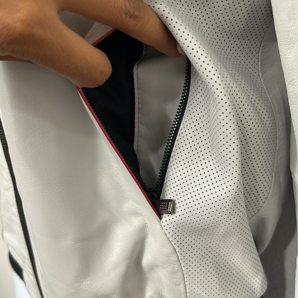 Women Shoulderfit leather perforated driver bomber Scuderia Ferrari jacket - Picture 14 of 16